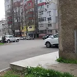 за гости краси *
